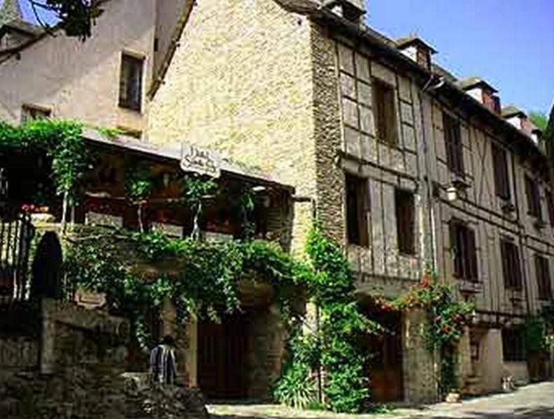 Hotel Sainte Foy Conques Exteriör bild