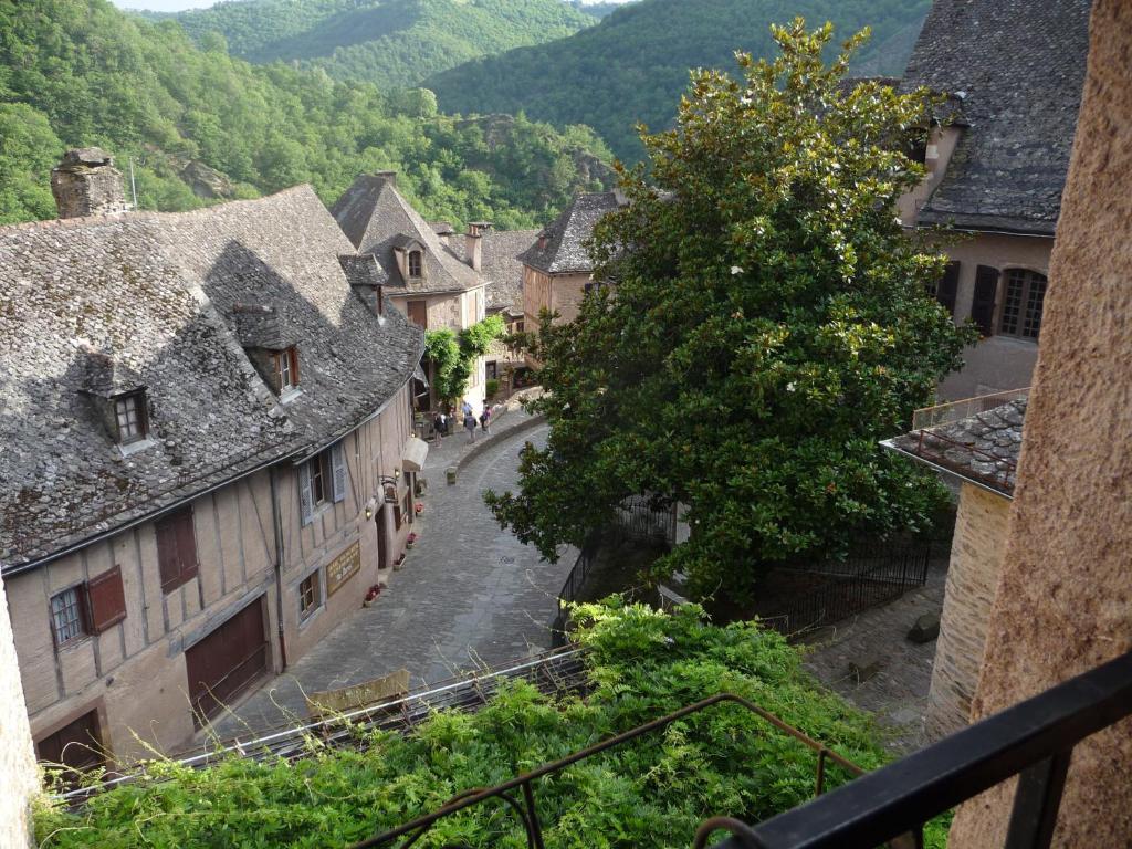 Hotel Sainte Foy Conques Rum bild